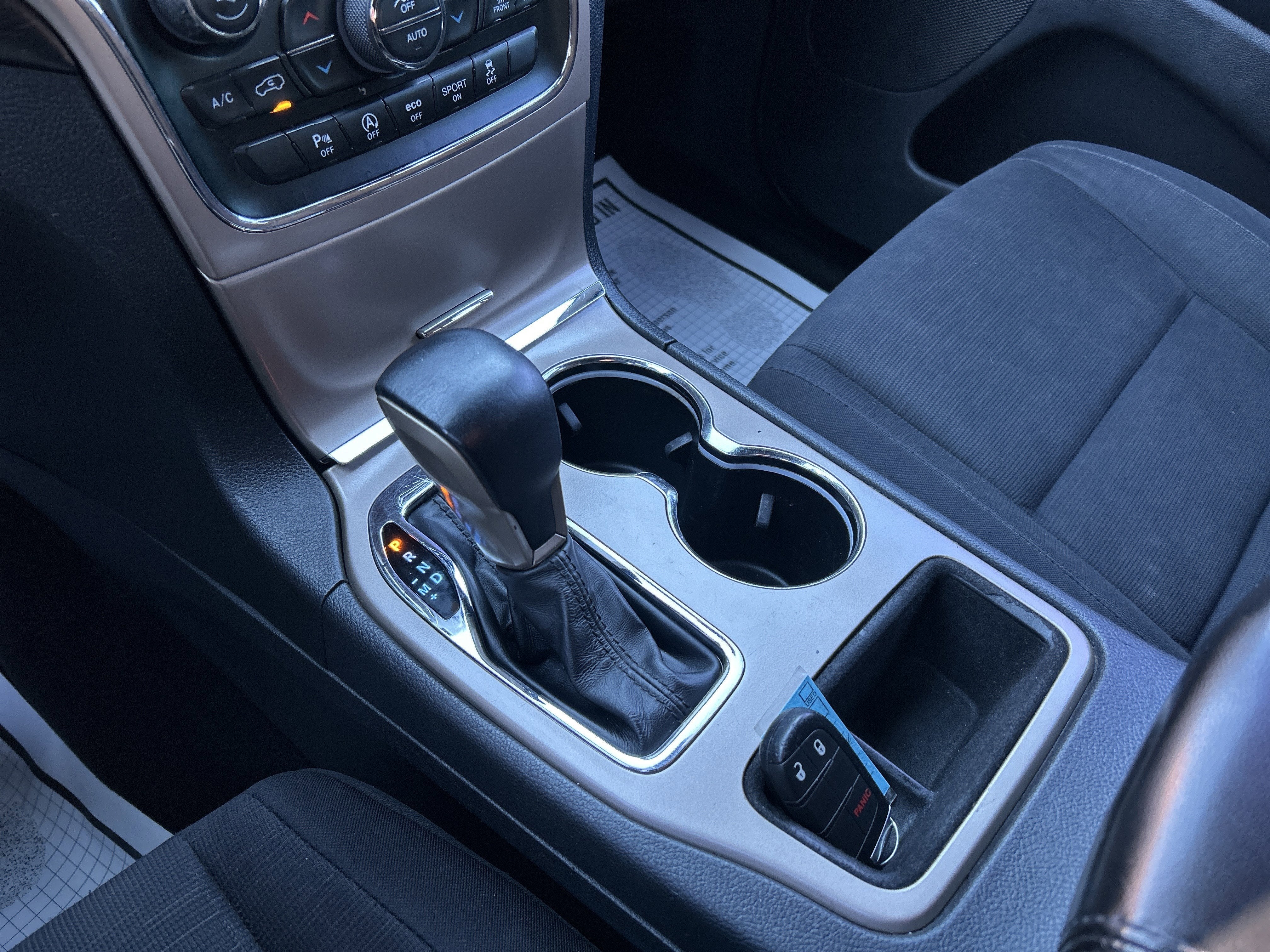 2017 Jeep GRAND CHEROKEE LAREDO