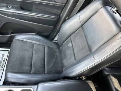 2019 Jeep GRAND CHEROKEE LAREDO E