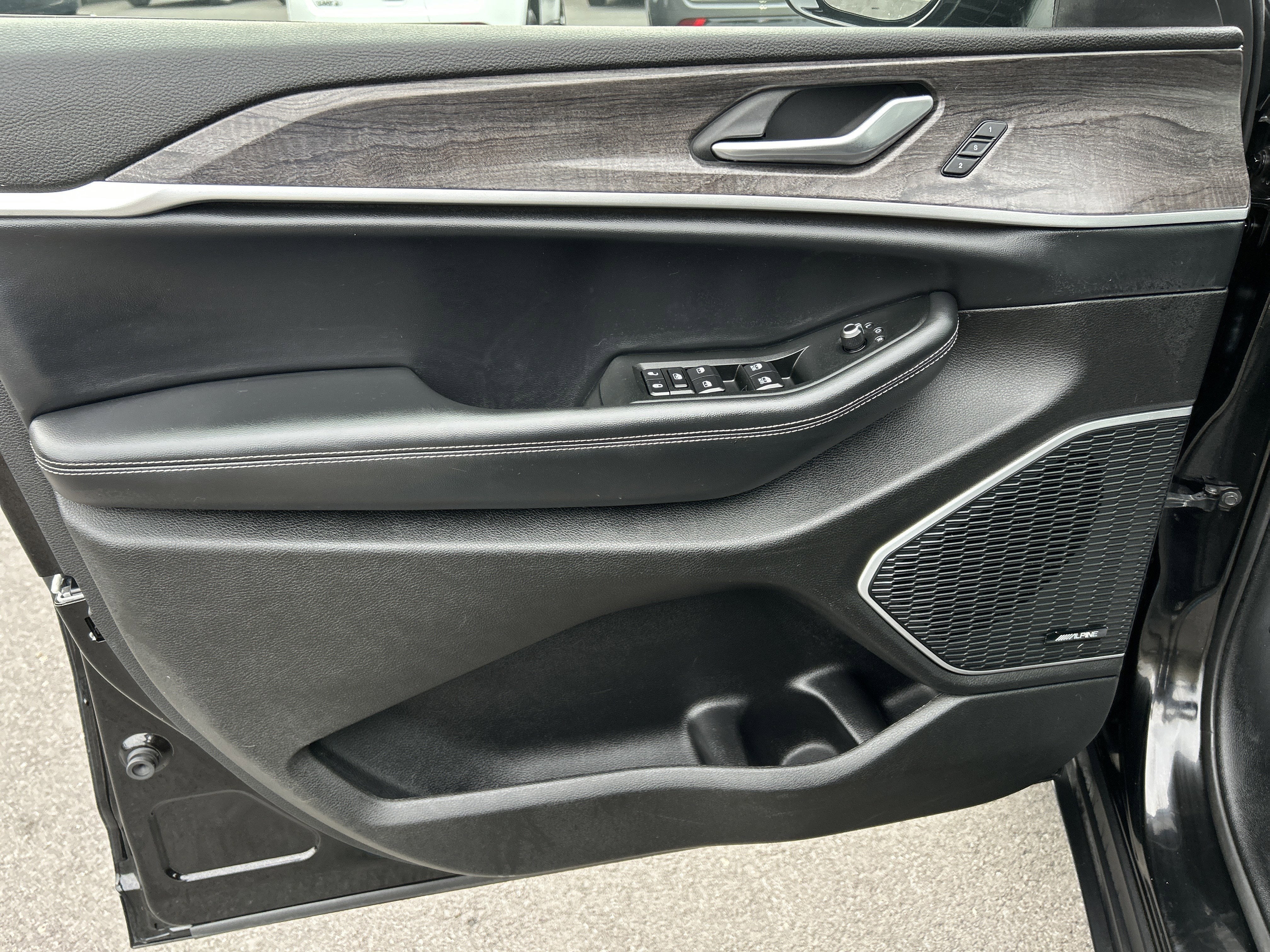 2021 Jeep GRAND CHEROKEE L LIMITED