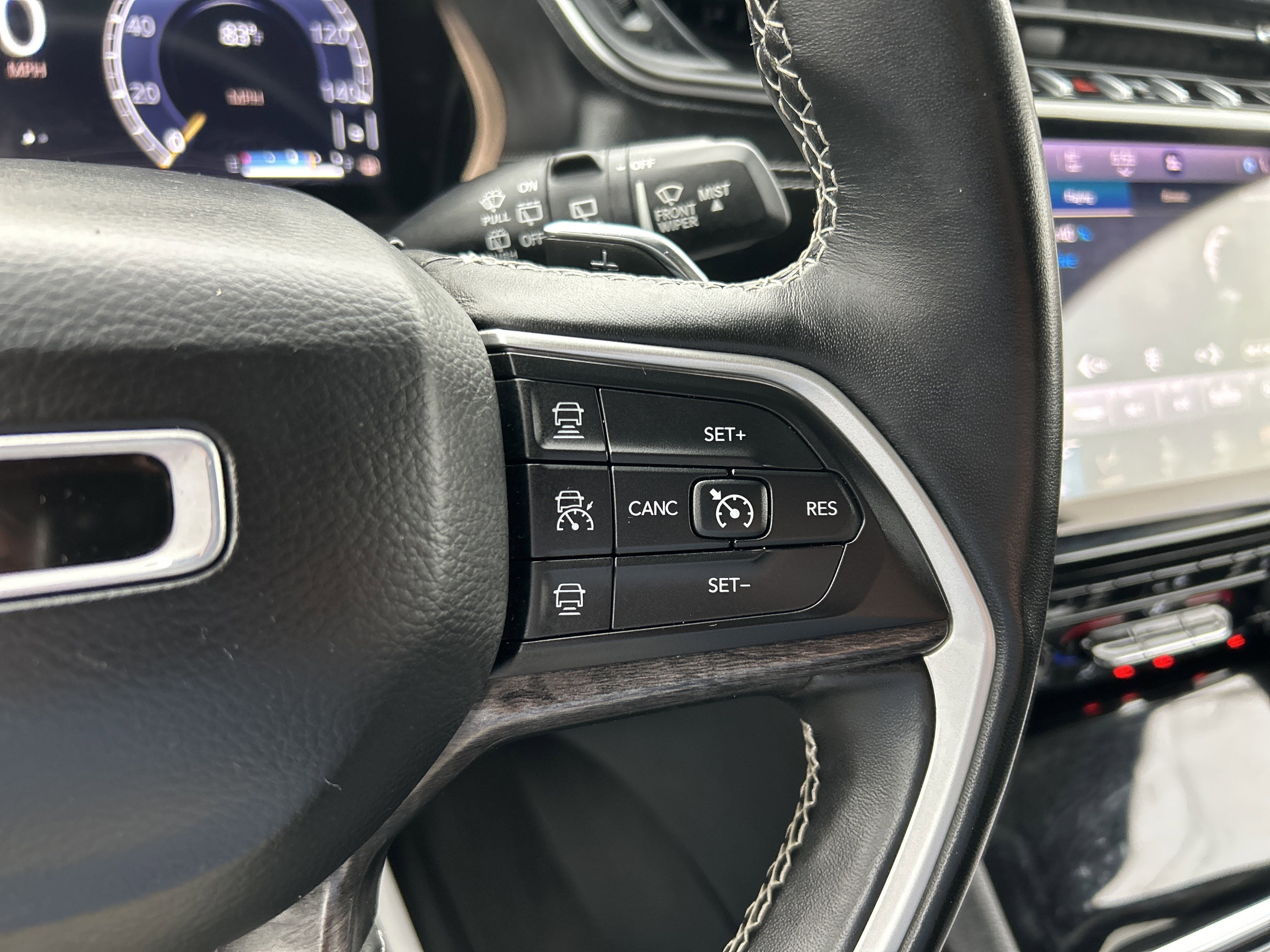 2021 Jeep GRAND CHEROKEE L LIMITED