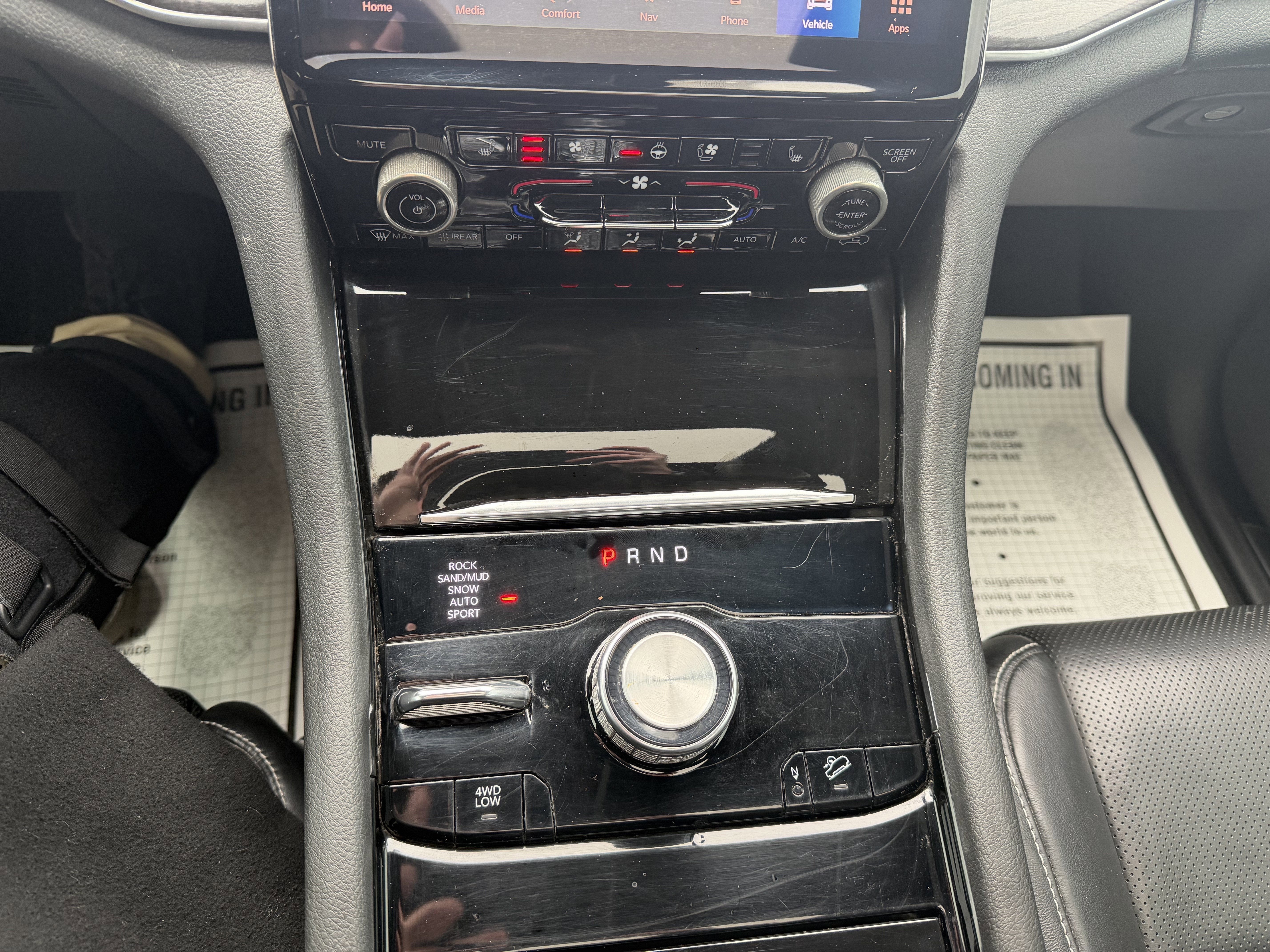 2021 Jeep GRAND CHEROKEE OVERLAND