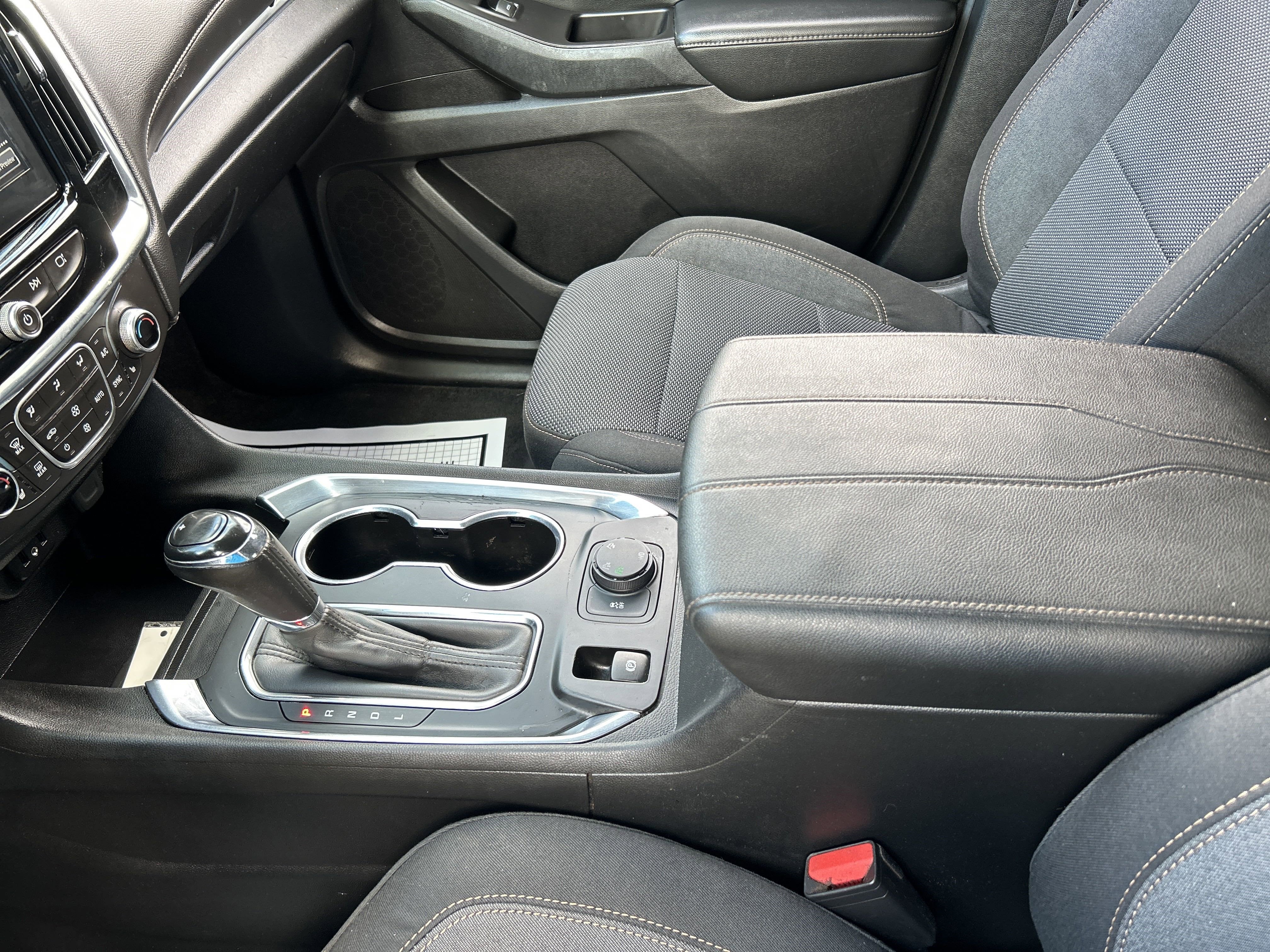 2018 Chevrolet TRAVERSE LT