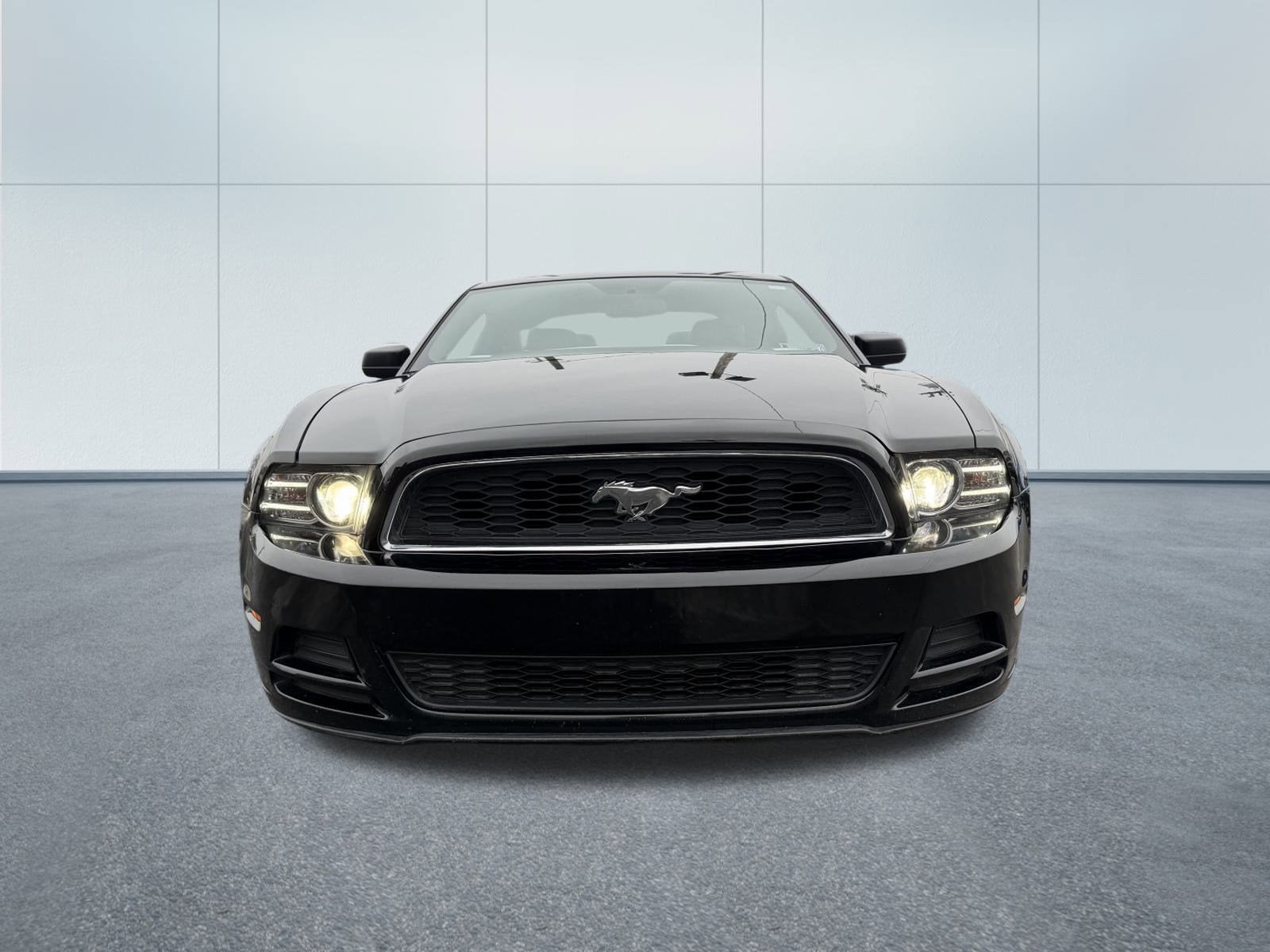2014 Ford MUSTANG V6