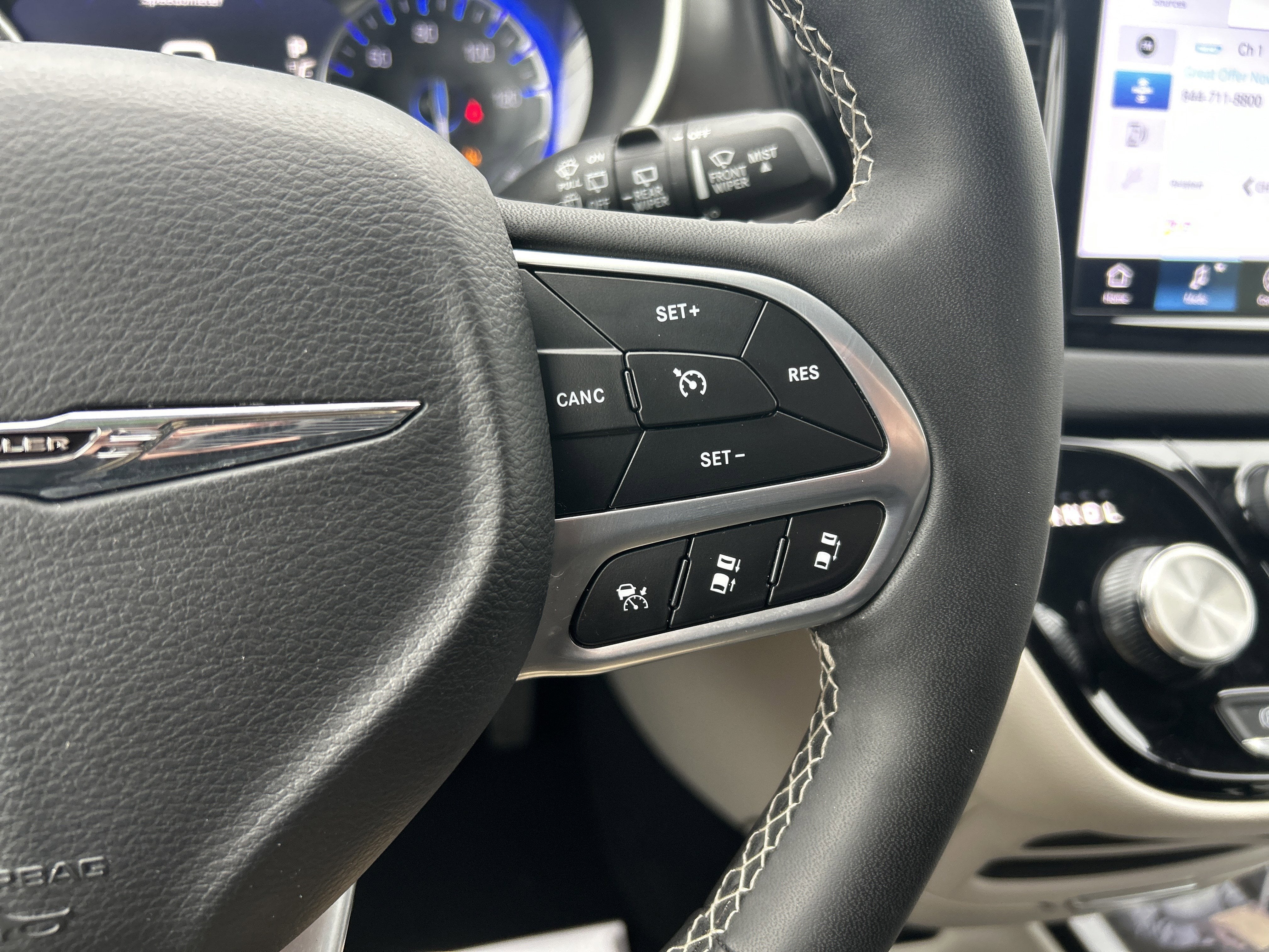 2024 Chrysler PACIFICA TOURING L