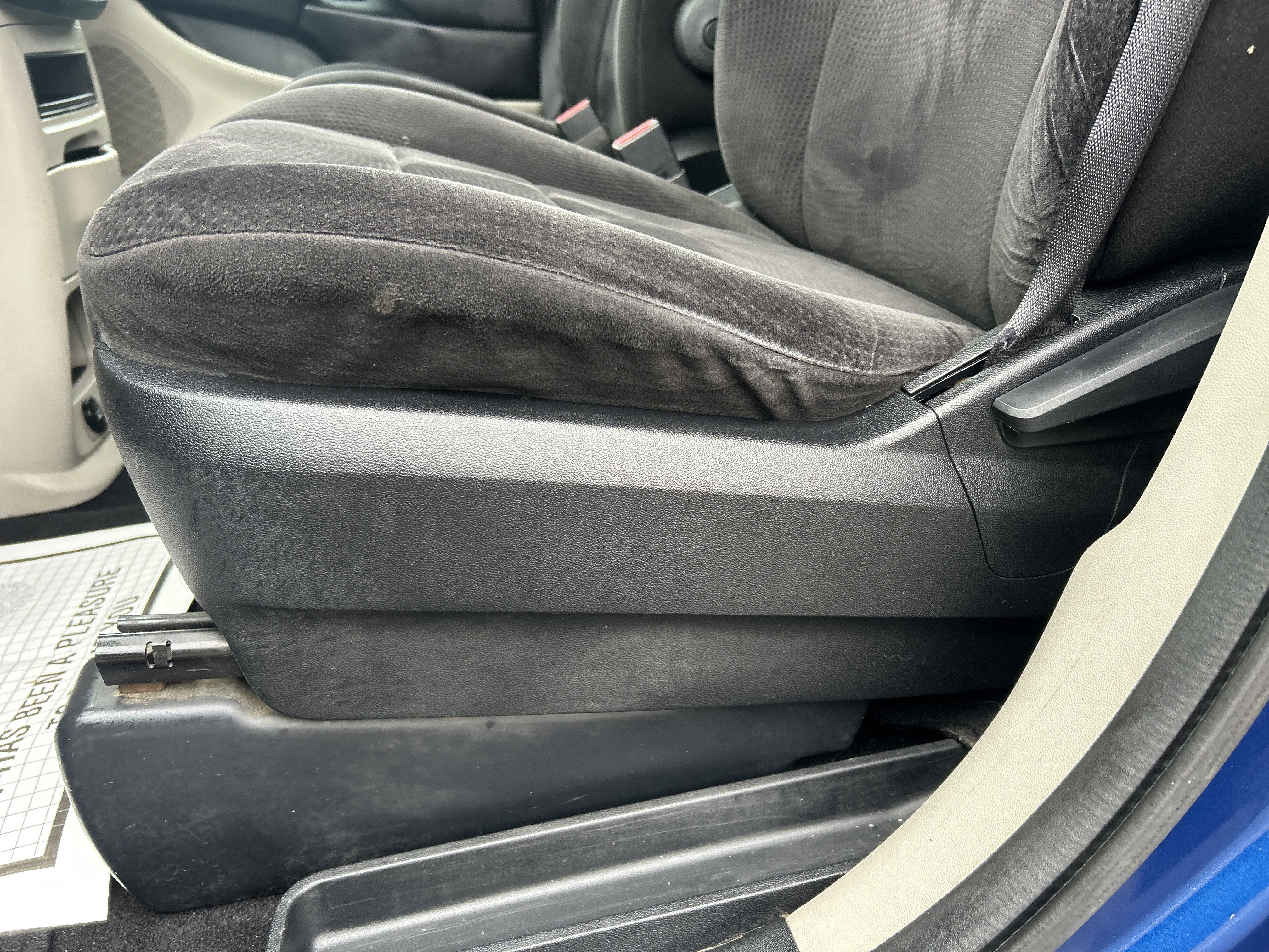 2011 Dodge GRAND CARAVAN EXPRESS