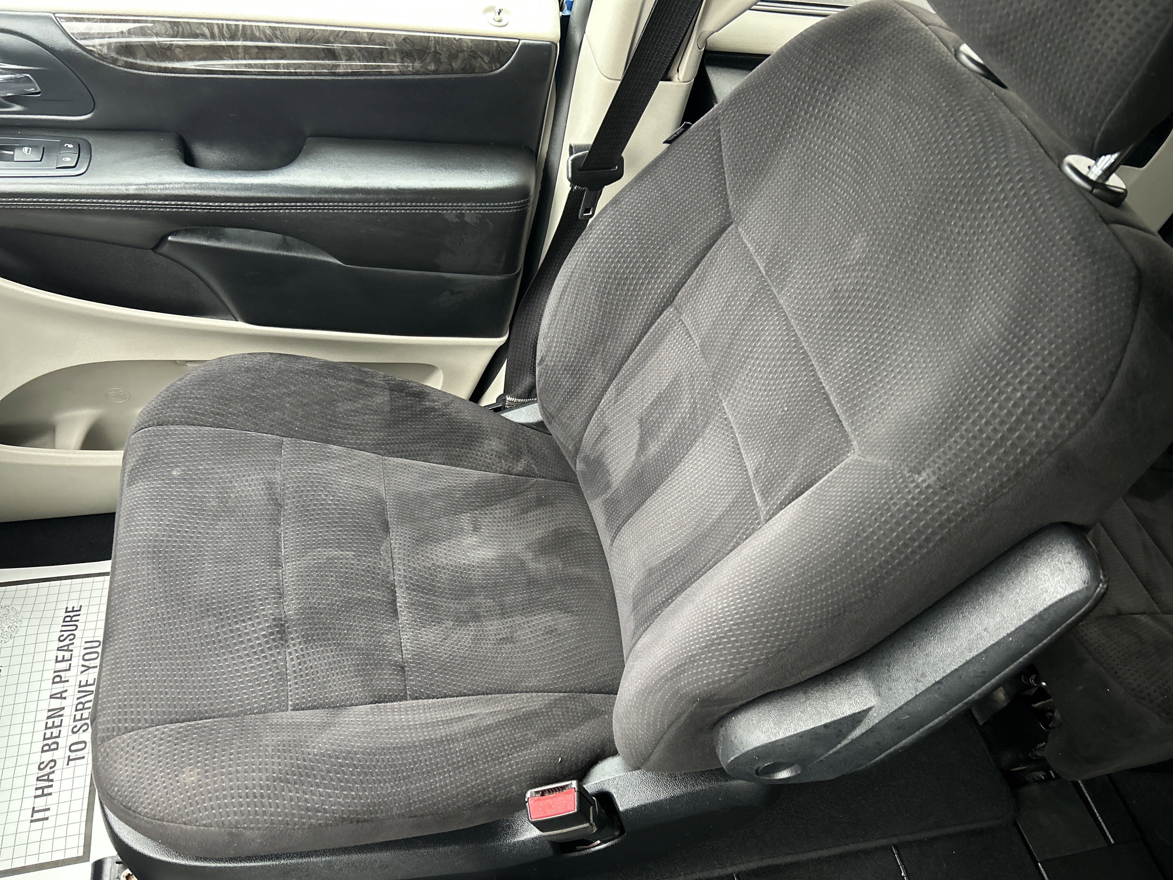 2011 Dodge GRAND CARAVAN EXPRESS