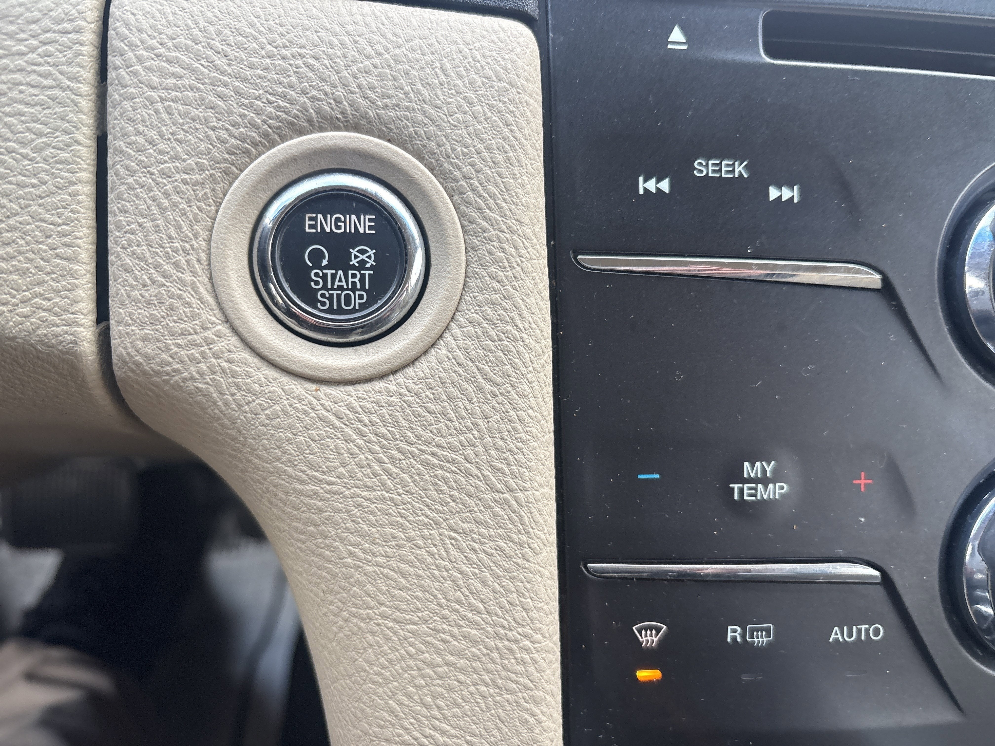 2016 Ford TAURUS LIMITED