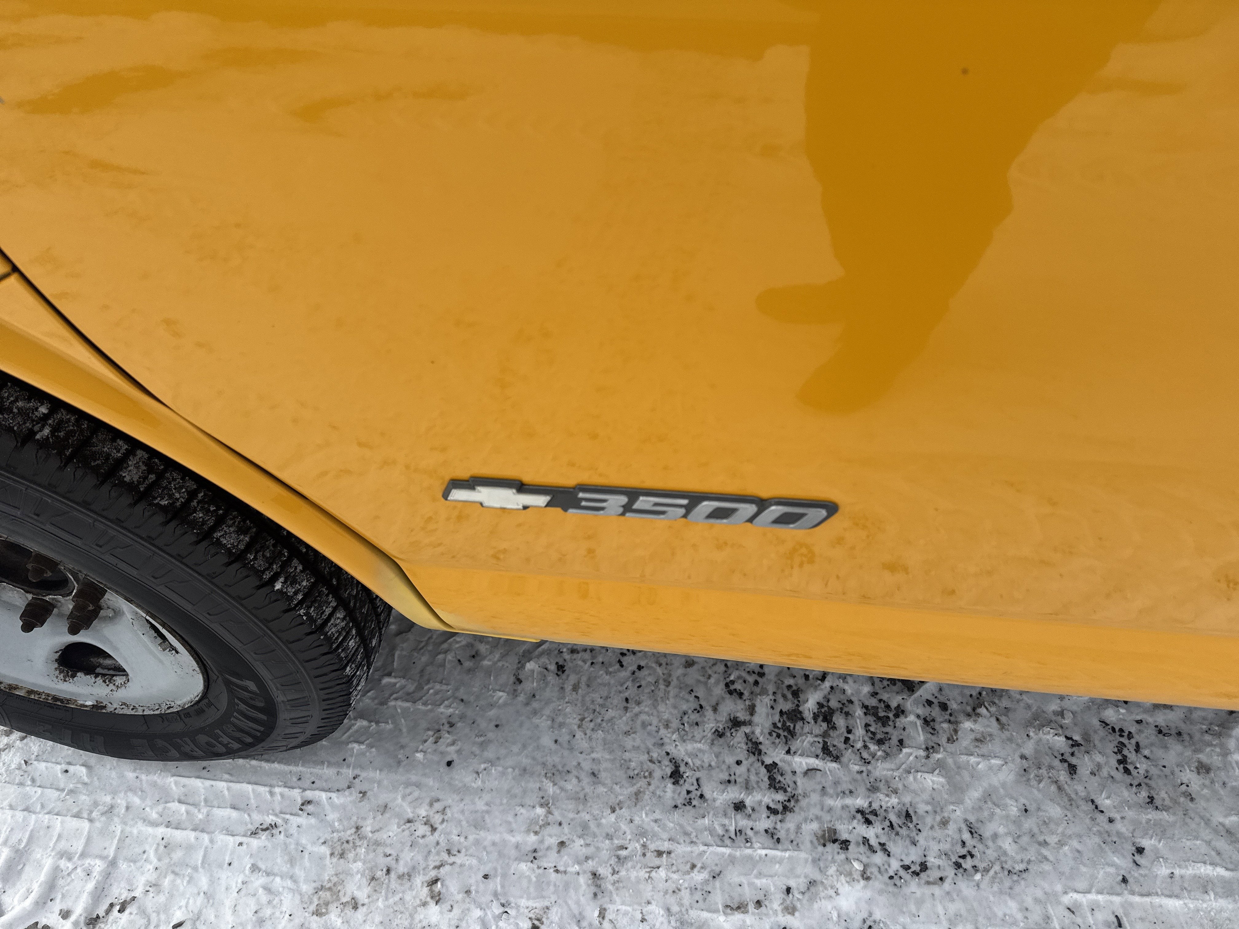 2005 Chevrolet EXPRESS 3500 BASE