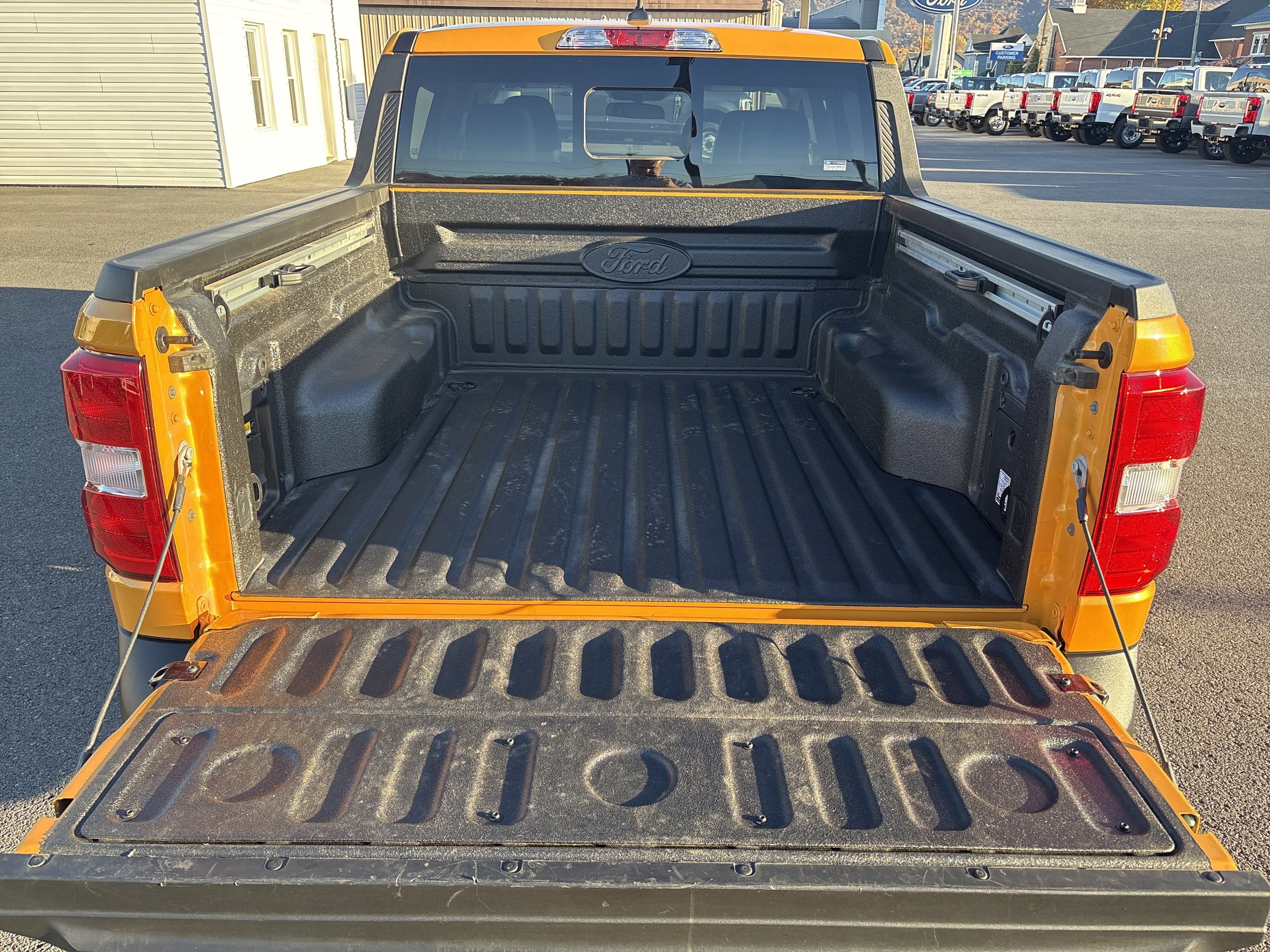 2023 Ford MAVERICK LARIAT w/ Luxury Pkg