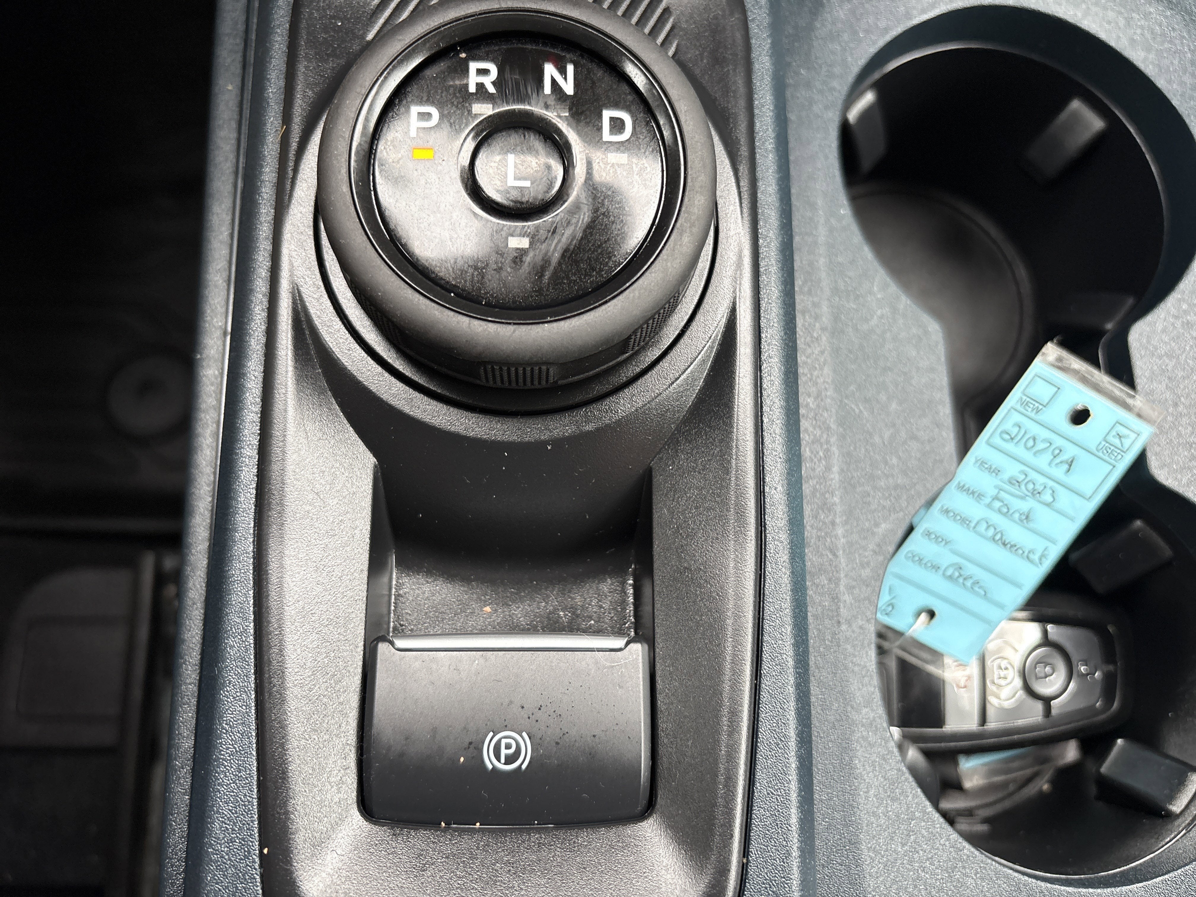 2023 Ford MAVERICK LARIAT