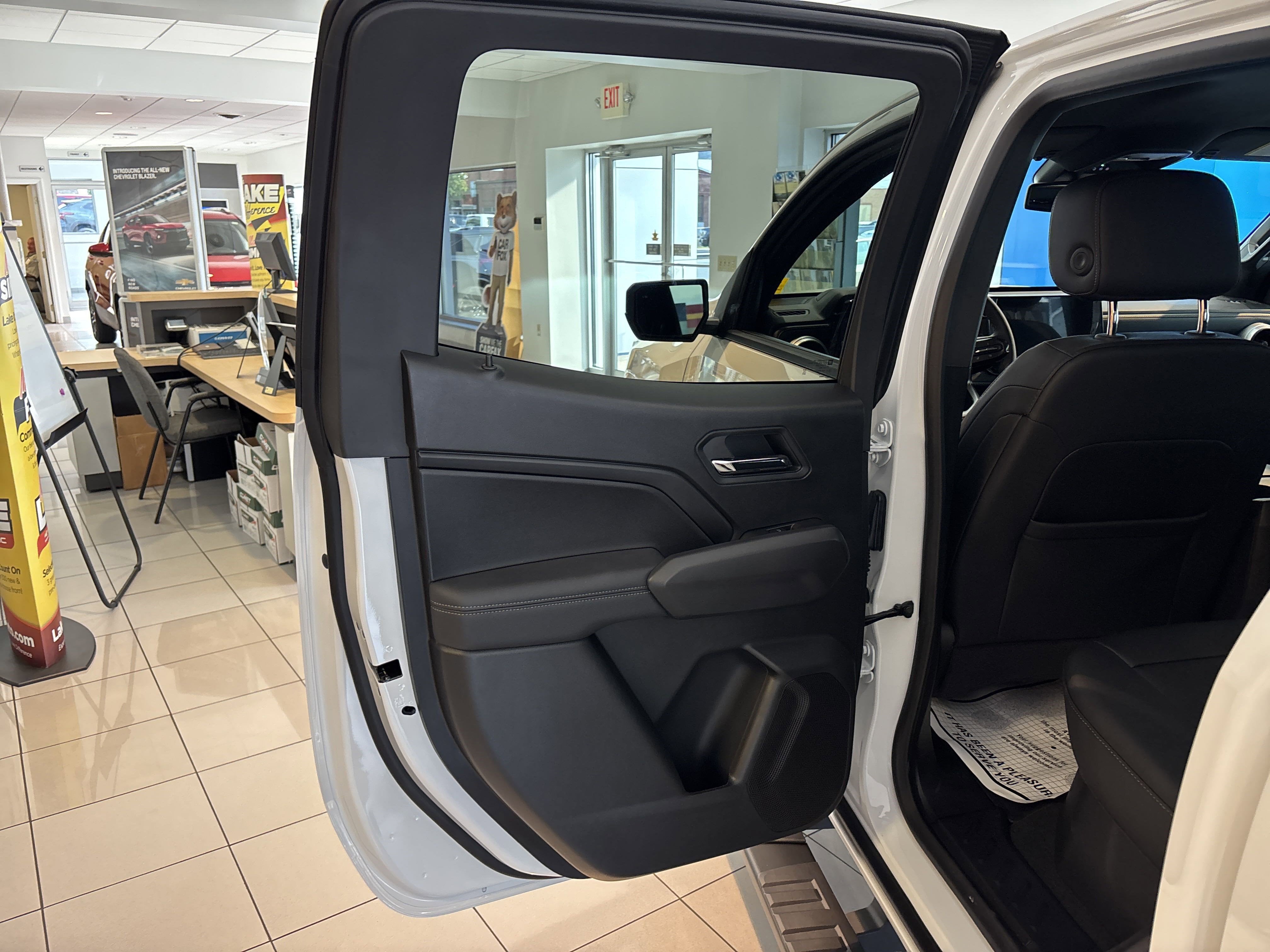 2025 Chevrolet Colorado WT/LT