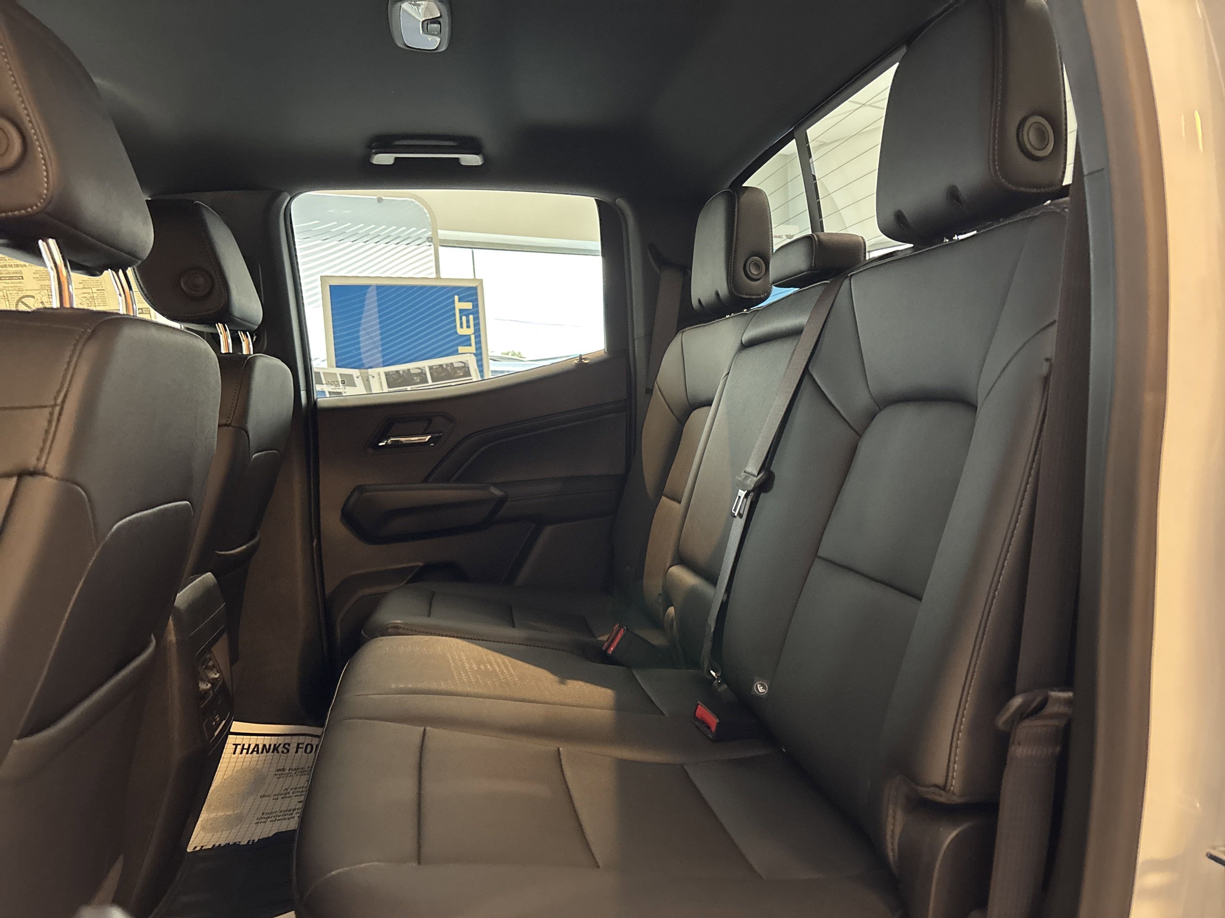 2025 Chevrolet Colorado WT/LT