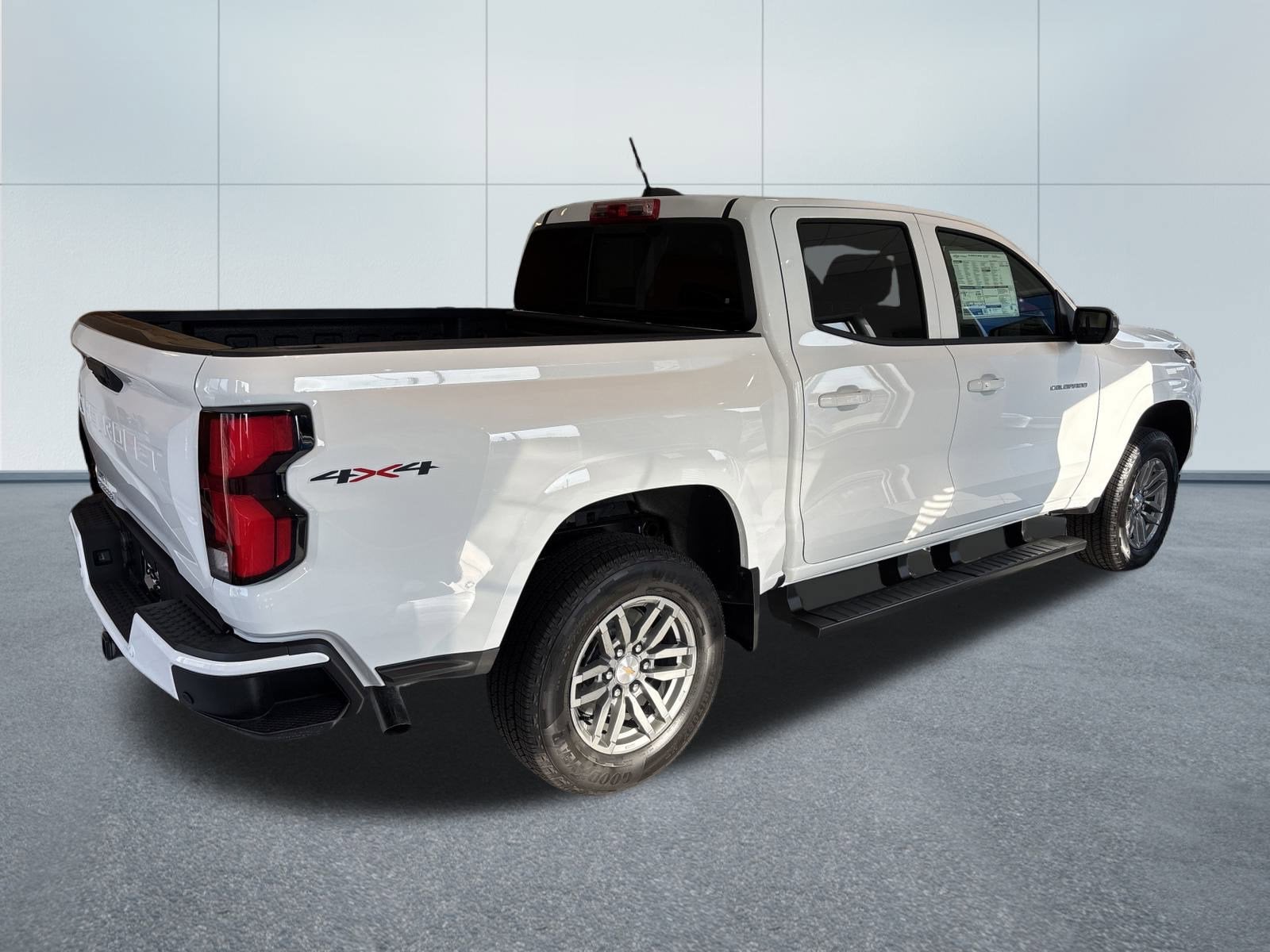 2025 Chevrolet Colorado WT/LT