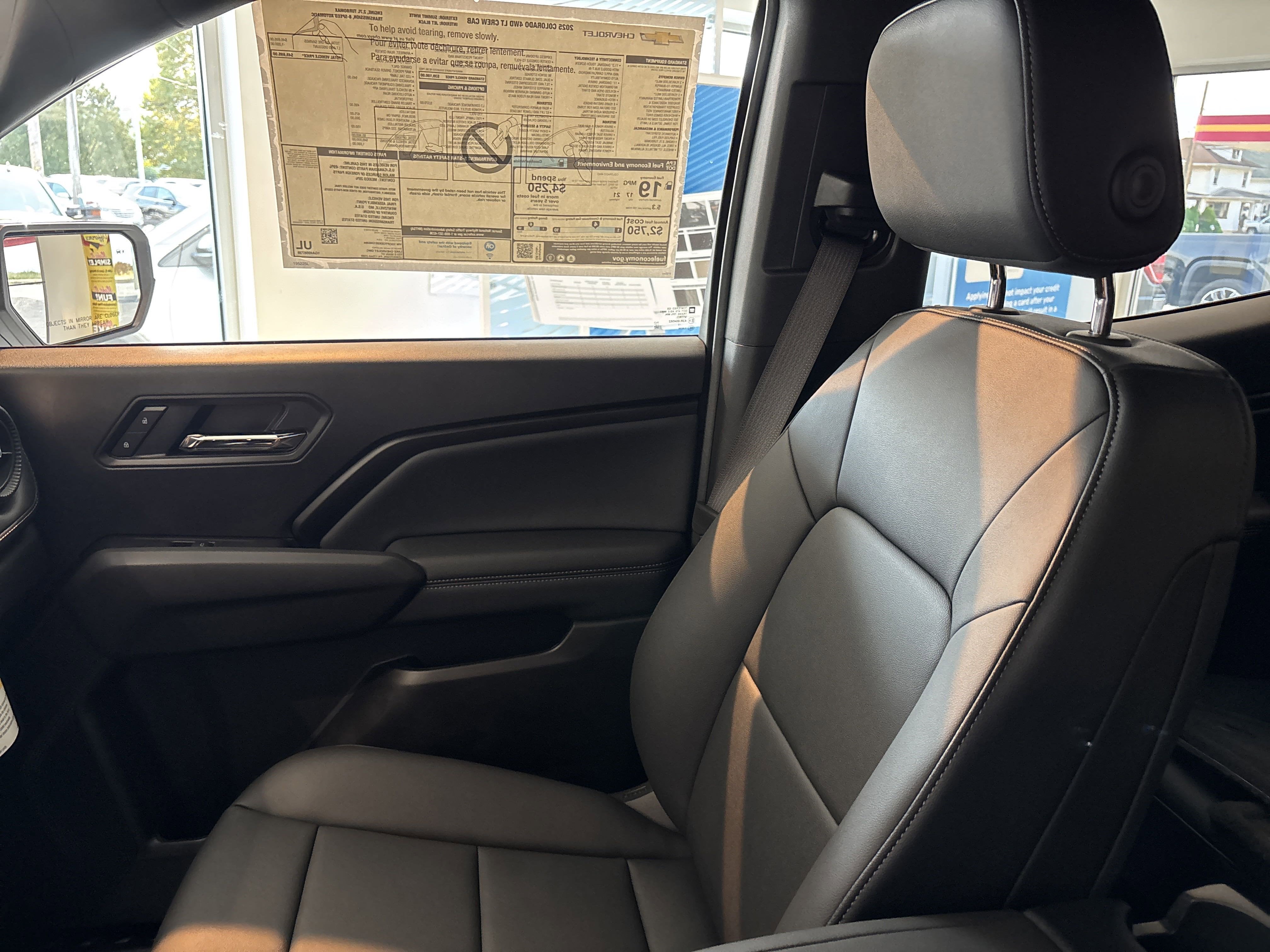 2025 Chevrolet Colorado WT/LT