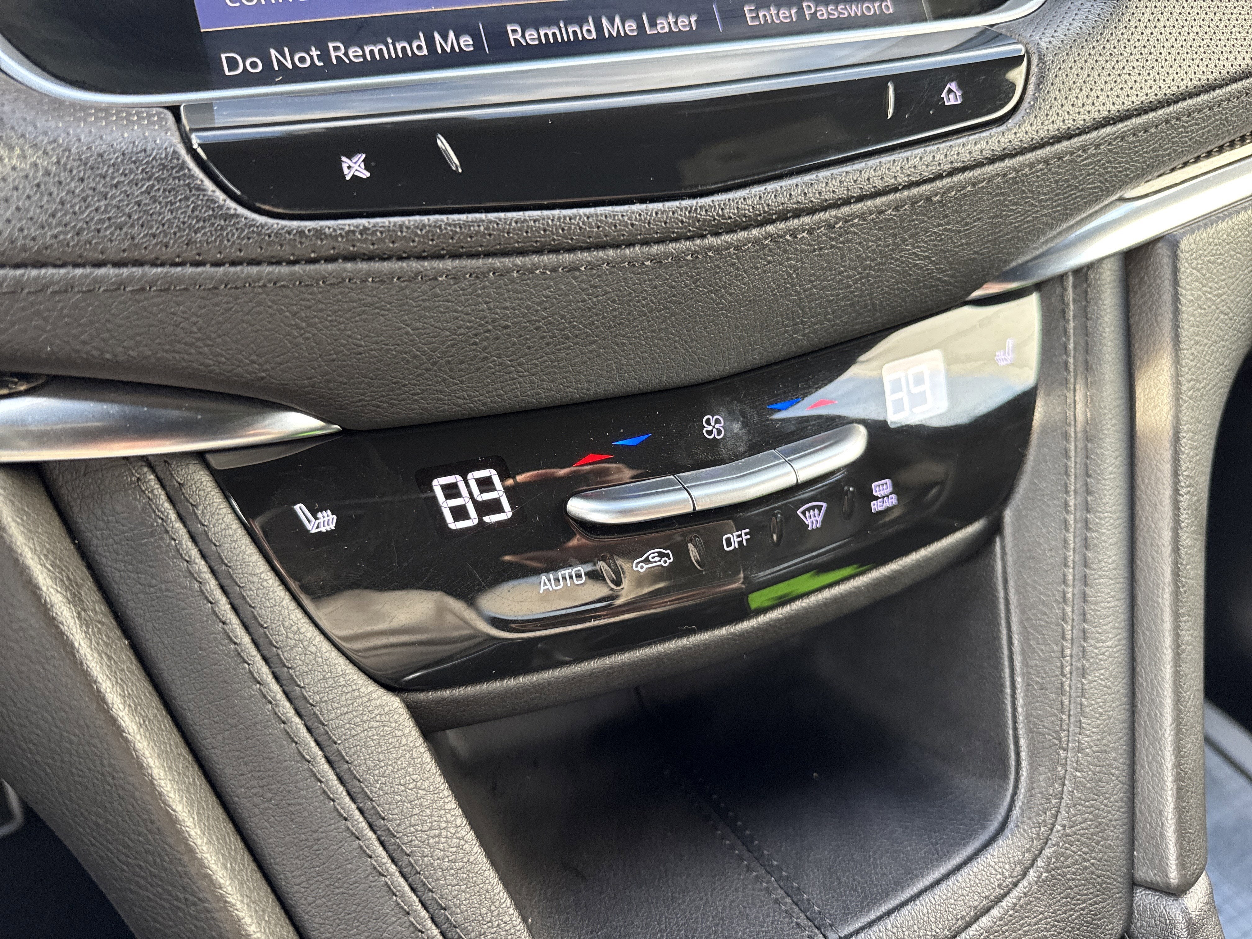 2022 Cadillac XT5 Sport